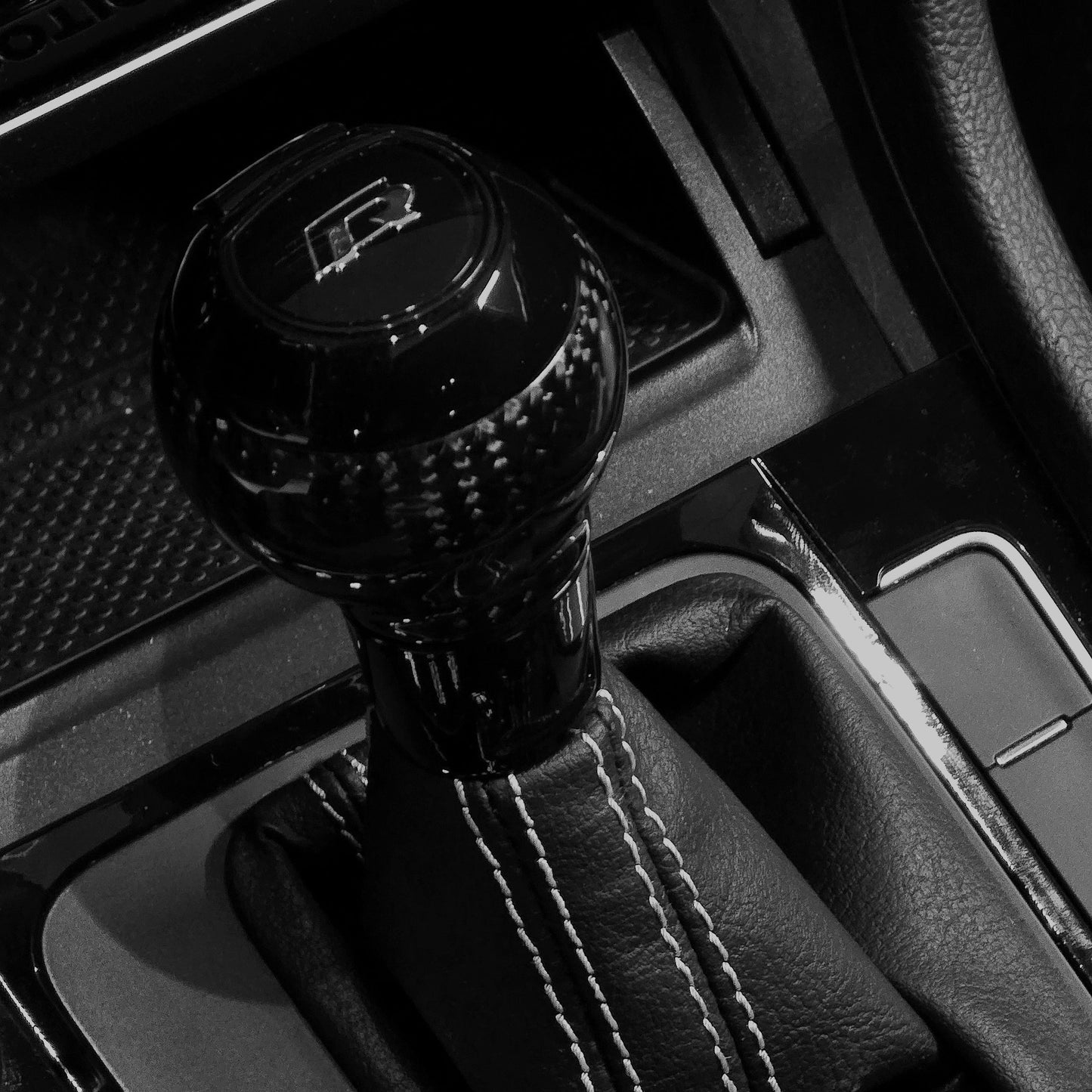 Noriva Carbonschaltknauf | Passend für Golf 7 / 7.5